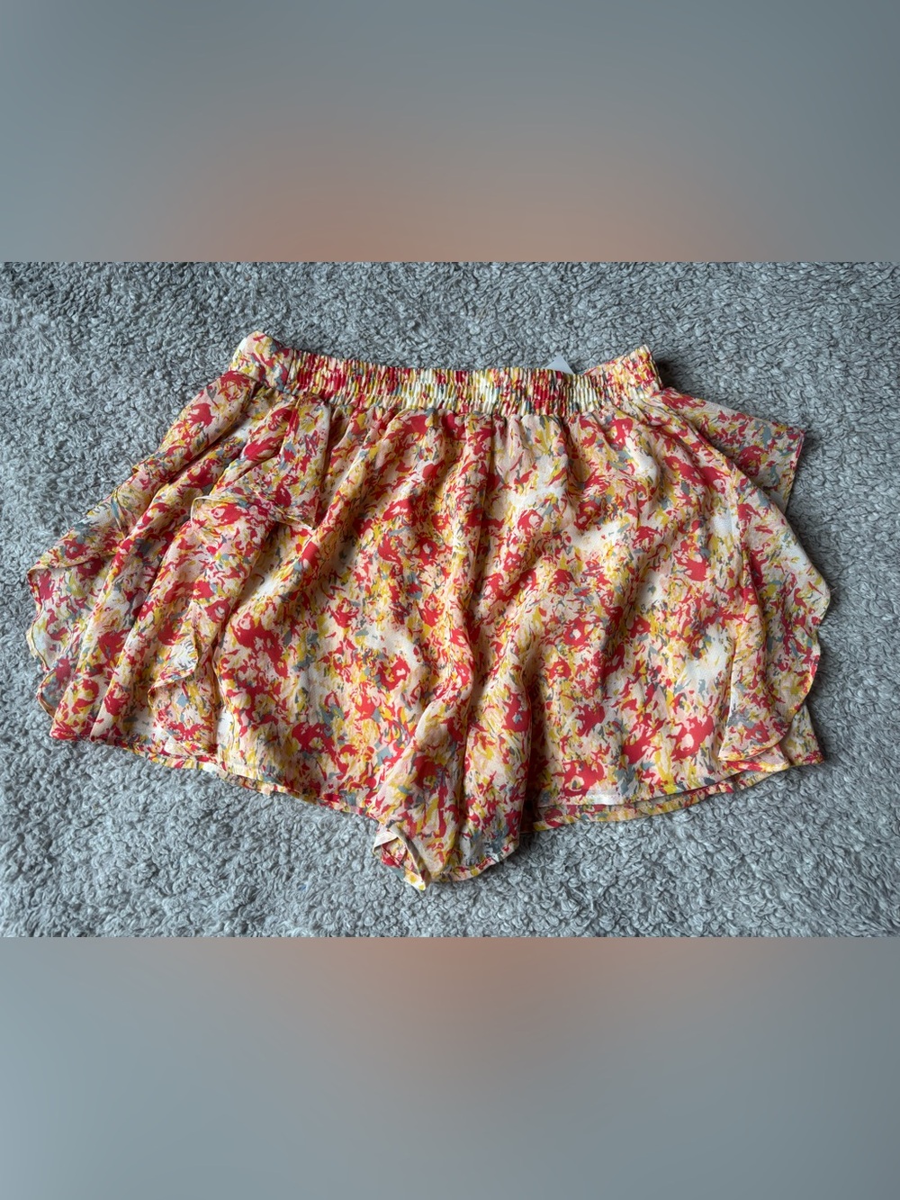 BCBGeneration Guava Multi Ruffle Shorts Small - Picture 4 of 6